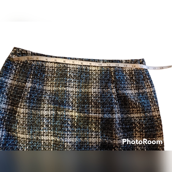 LOFT Side-Zip Tweed Aqua, Black, and White Plaid Skirt, Size 8 - Picture 6 of 9